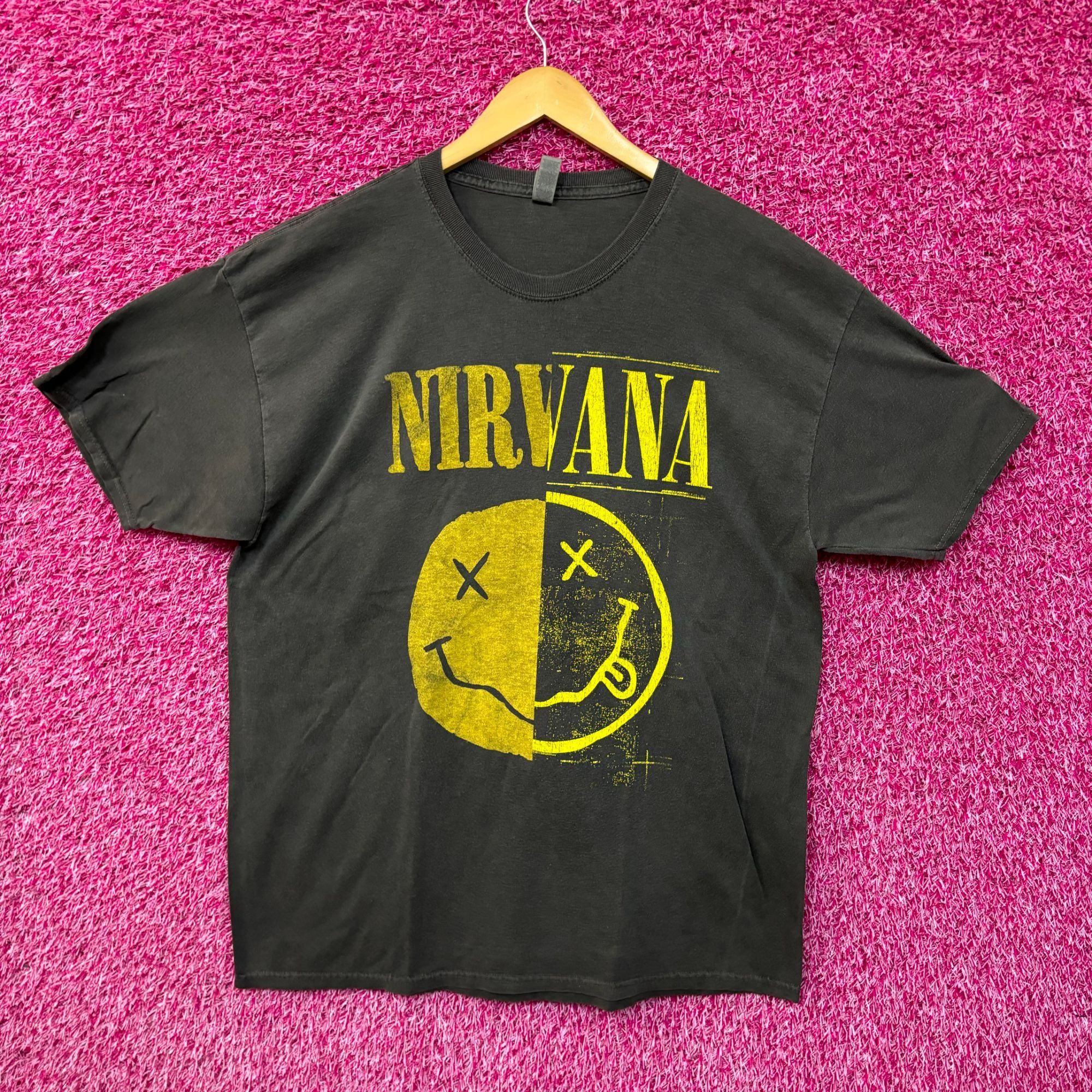 Band Tees × Nirvana × Rock Tees Nirvana Nevermind Split Face Band Tees × Nirvana × Rock Tees Nirvana Nevermind Split Face