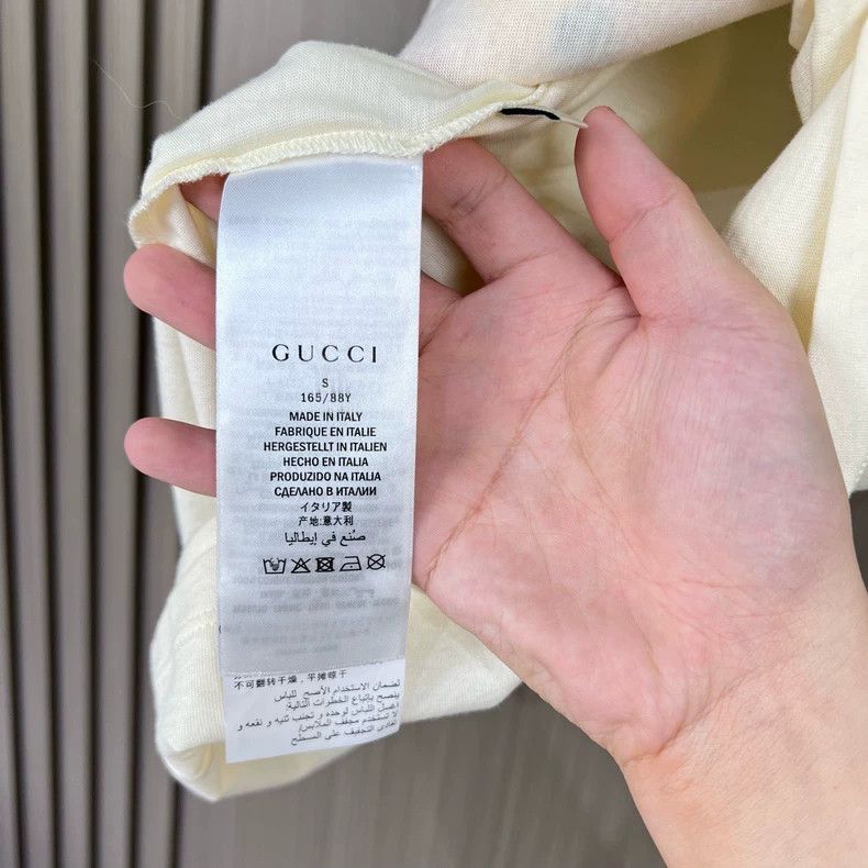 Gucci Gucci Piglet embroidered sequin letter short sleeves 2504-N Size US S / EU 44-46 / 1 - 7 Thumbnail