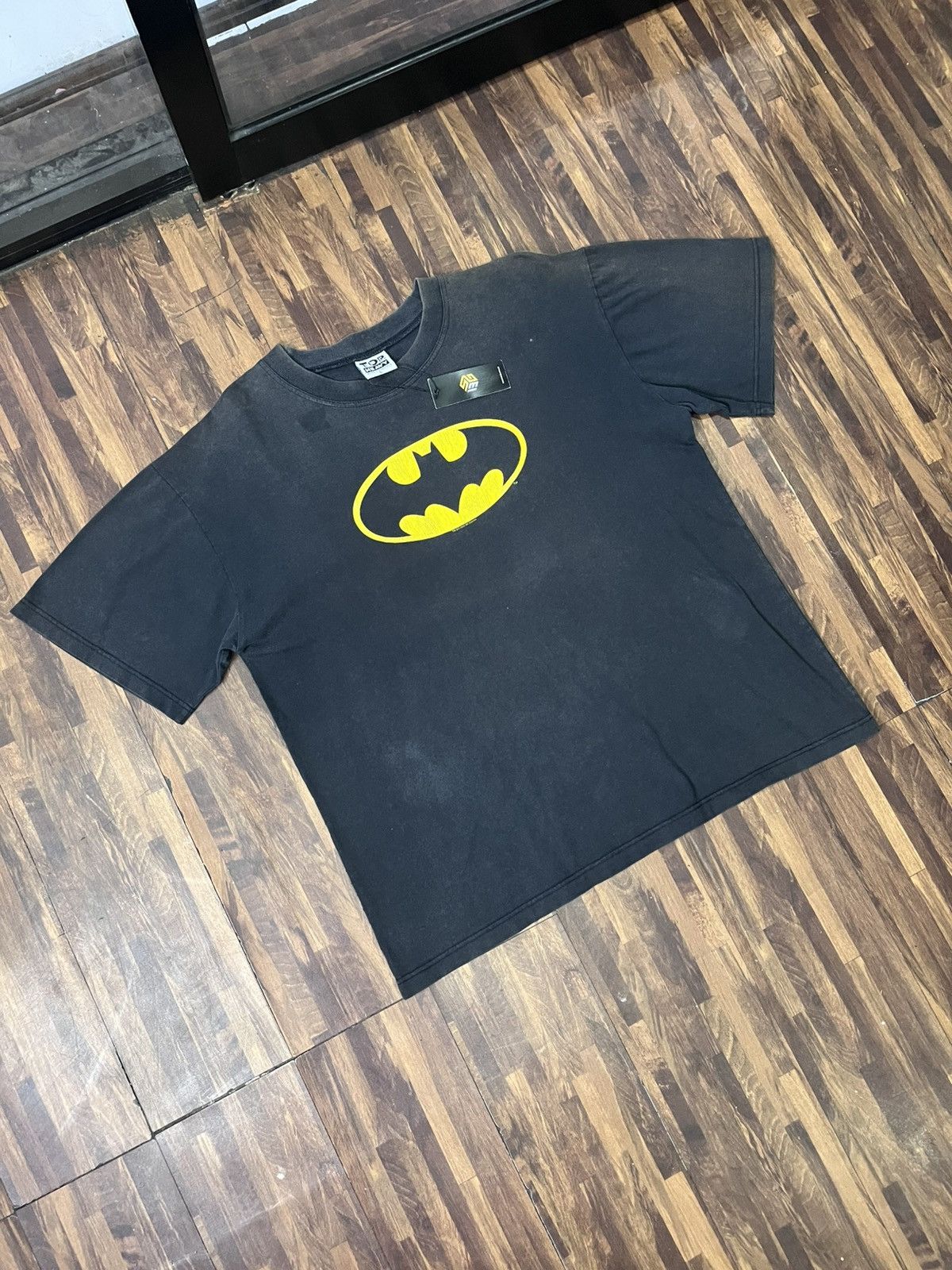 Vintage Vintage 90's DC Comics Batman Classic Logo T Shirt Adult Size US L / EU 52-54 / 3 - 1 Thumbnail