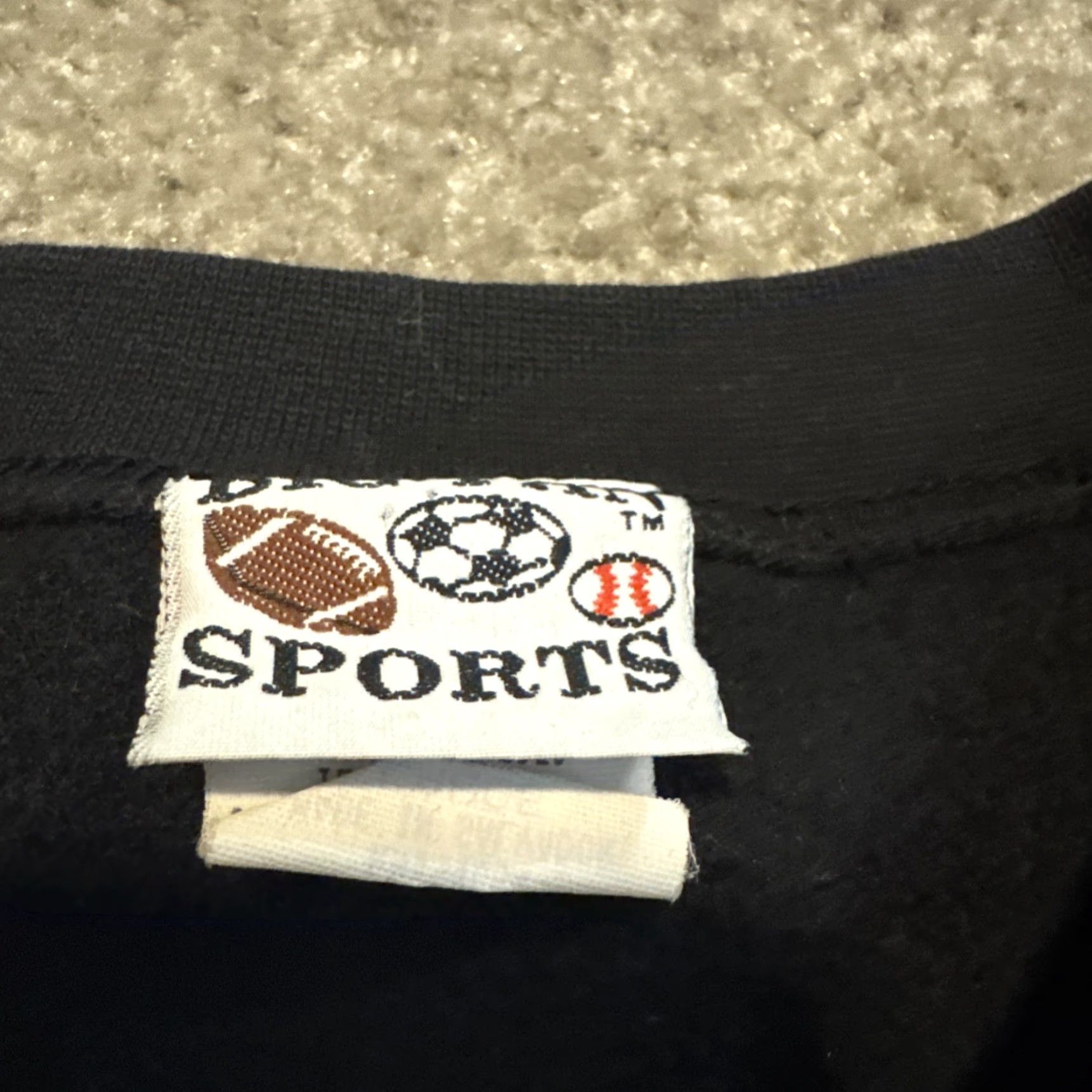 Vintage VTG 1997 Baseball Outta This World Big Fan Sports Black Crewneck Sweatshirt L Adult Mens Size US L / EU 52-54 / 3 - 6 Thumbnail