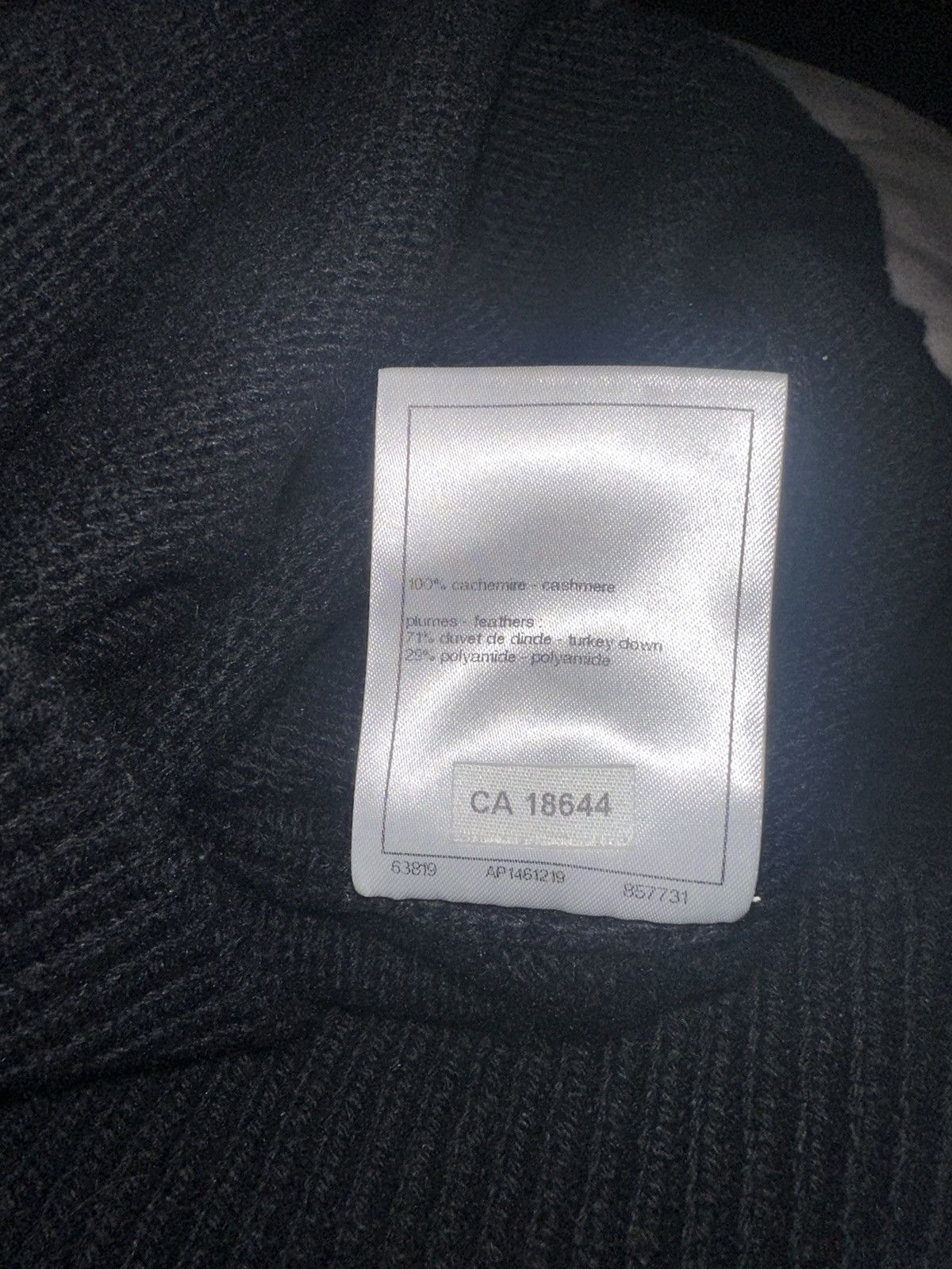 Chanel Chanel 23K Fur Logo Cashmere Sweater Size XS / US 0-2 / IT 36-38 - 6 Thumbnail