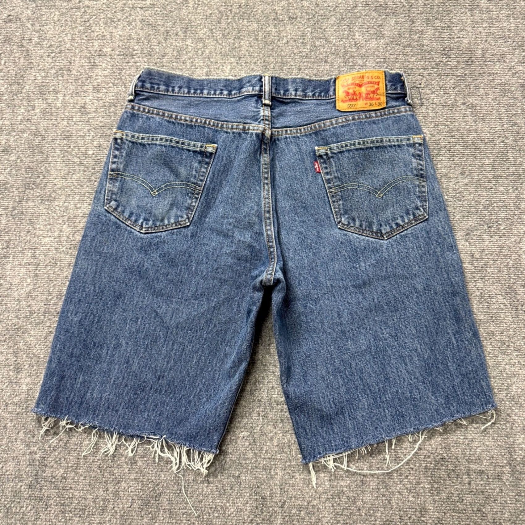 Levi's Levi's Bermuda Jean Shorts Men's 34 100% Cotton Stained Thrashed Blue Regular 550 Distressed Thrashed Fade Flaws Size US 34 / EU 50 - 2 Thumbnail