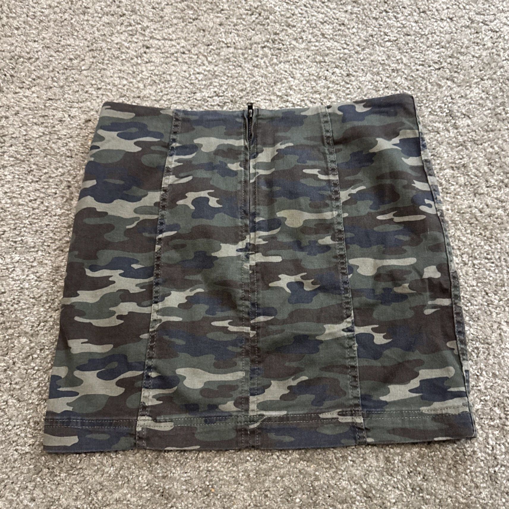 Free People Free People Skirt Women’s Size 8 Green Camo Camouflage Pencil Womens Size 30" / US 8 / IT 44 - 4 Thumbnail