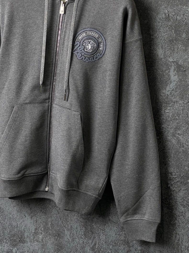 Versace Versace Multi-element embroidered hooded sweatshirt jacket Size US S / EU 44-46 / 1 - 4 Thumbnail
