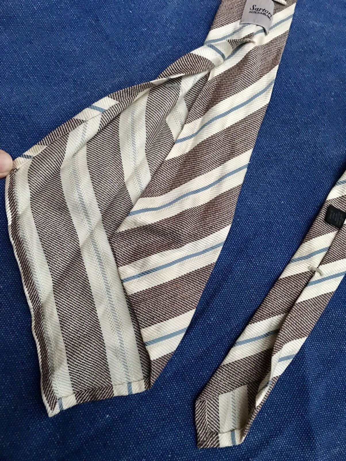 Handmade THREE FOLD TIE UNLINED UNCANVASSED, MADE IN ITALY CLUB TIE Size ONE SIZE - 1 Thumbnail