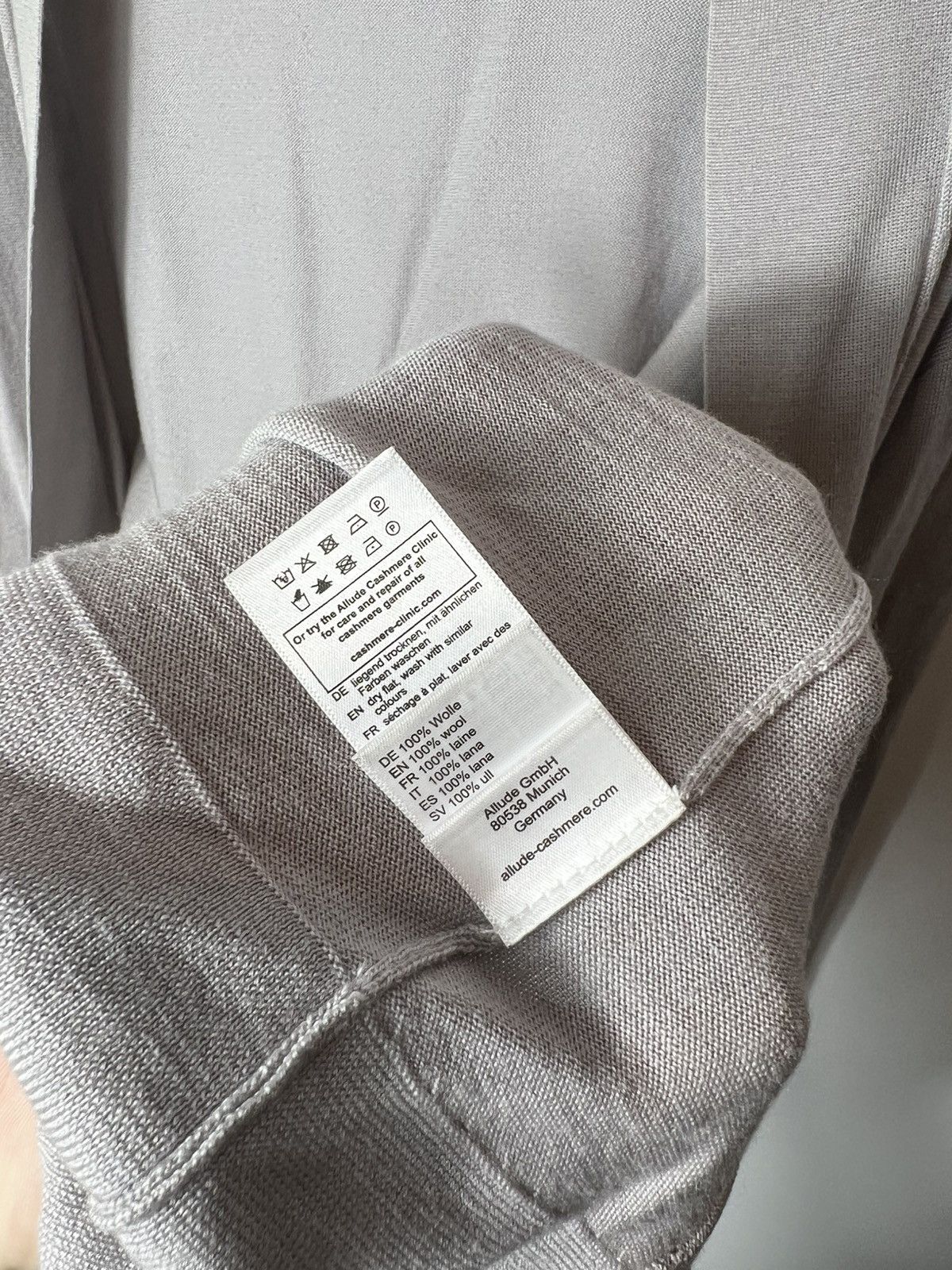 Allude Vintage luxury designer Allude Gray Wool Cardigan Size M Size M / US 6-8 / IT 42-44 - 6 Thumbnail