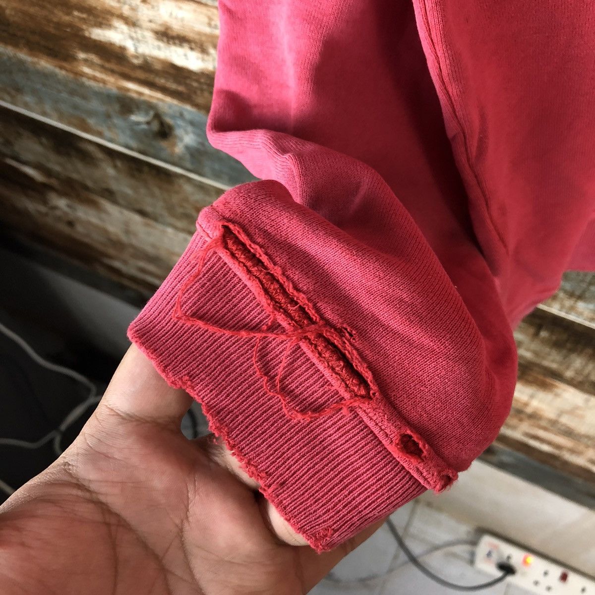 Body Glove Body Glove faded ripped vintage thrased Sweatshirt #A1384 Size US M / EU 48-50 / 2 - 13 Thumbnail