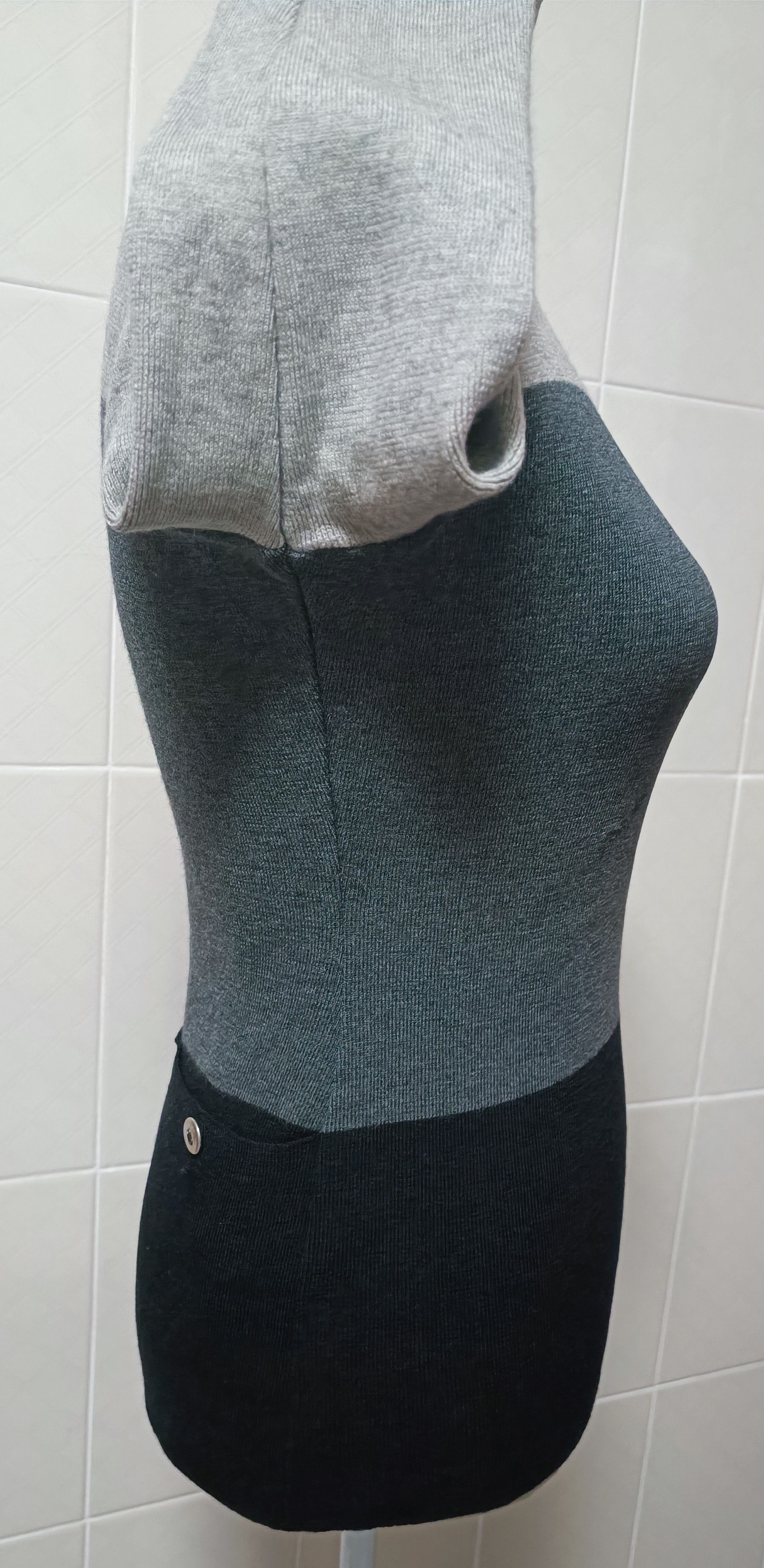 Jean Paul Gaultier Gray wool knit sweater with back pocket. Size S / US 4 / IT 40 - 14 Thumbnail