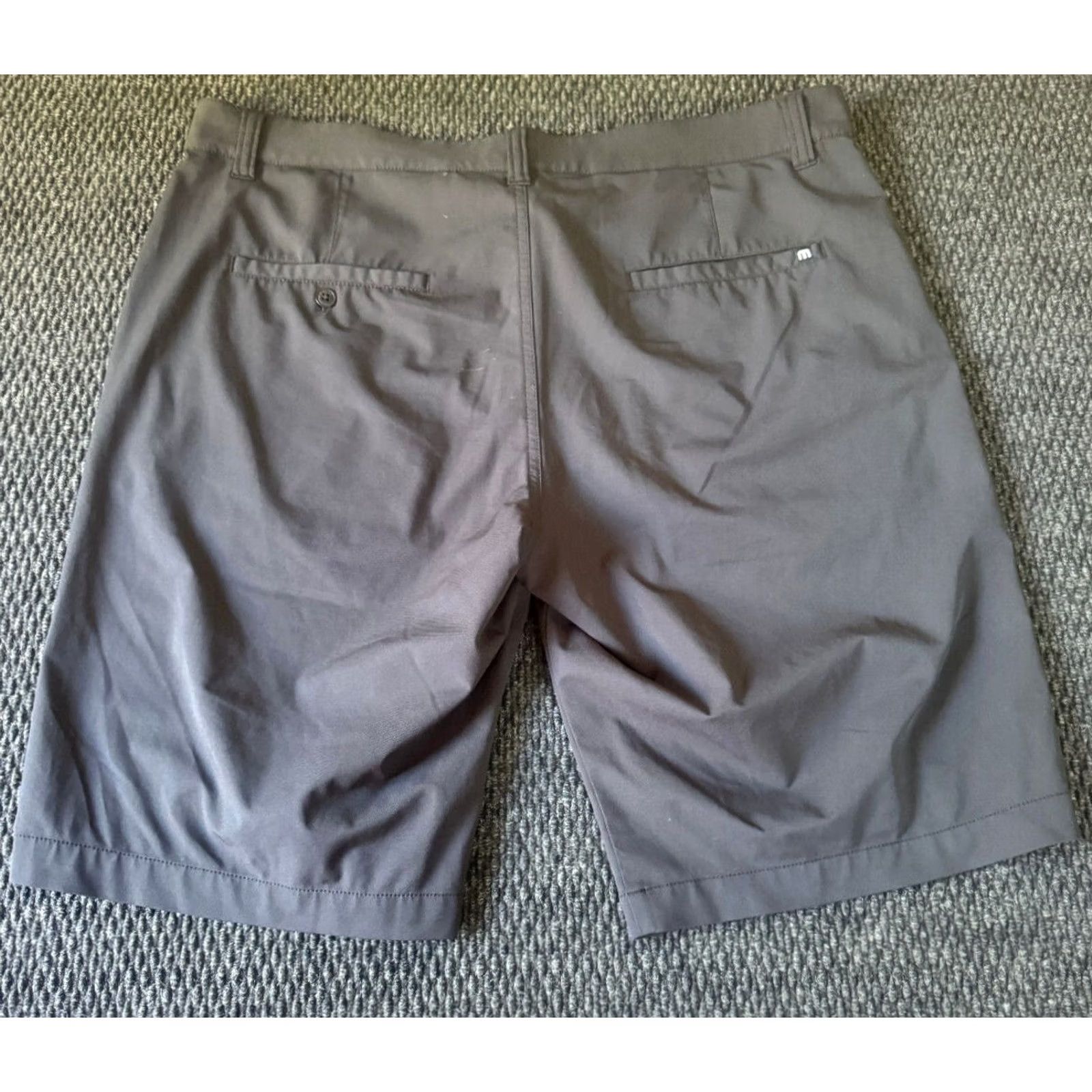 TravisMathew Travis Mattews Men's Shorts 36 Black Lightweight Chino Flat Front Zip Pocket Polyester Spandex Size US 36 / EU 52 - 3 Thumbnail
