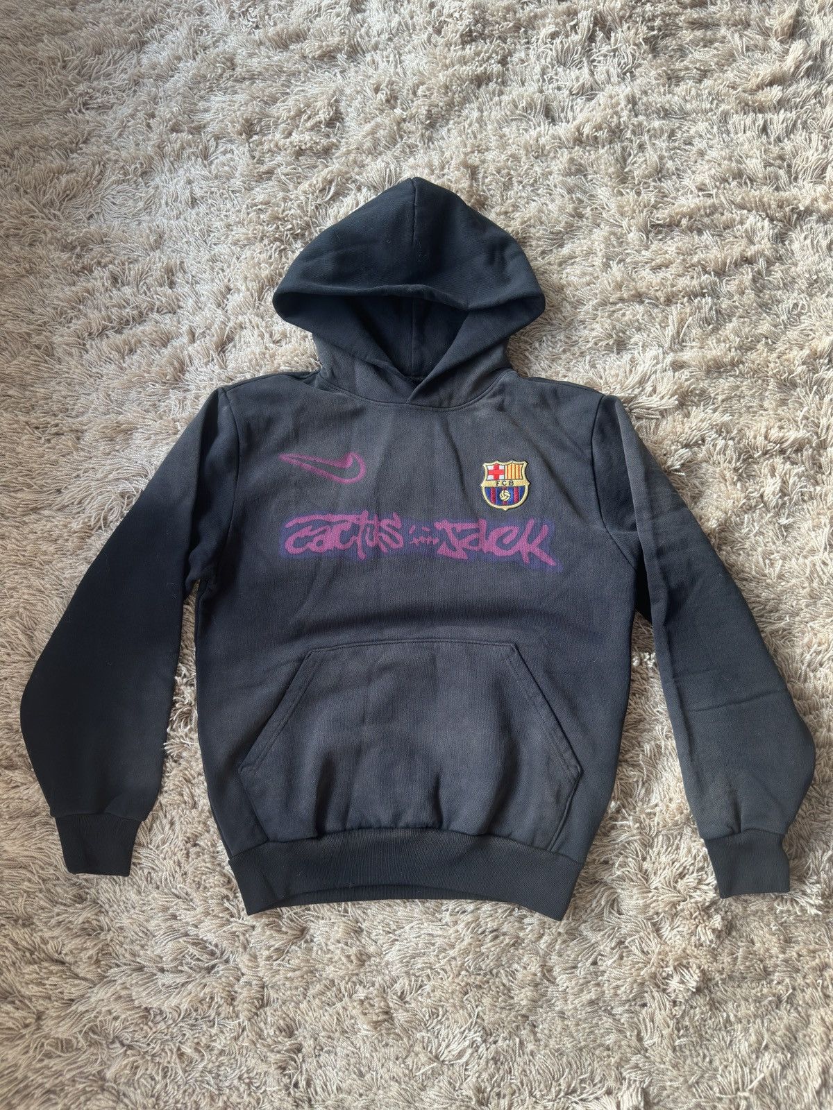 Nike × Travis Scott Travis scott x Nike x FC Barcelona - Spray Logo Hoodie Size US S / EU 44-46 / 1 - 1 Thumbnail
