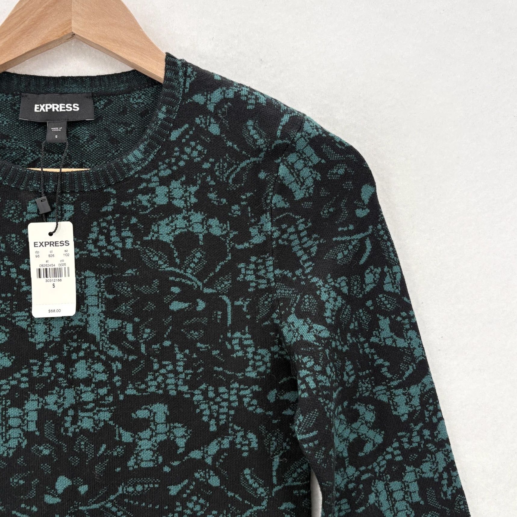Express Express Sweater Womens Small Green Black Floral Knit Crew Neck Long Sleeve NWT Size S / US 4 / IT 40 - 2 Thumbnail