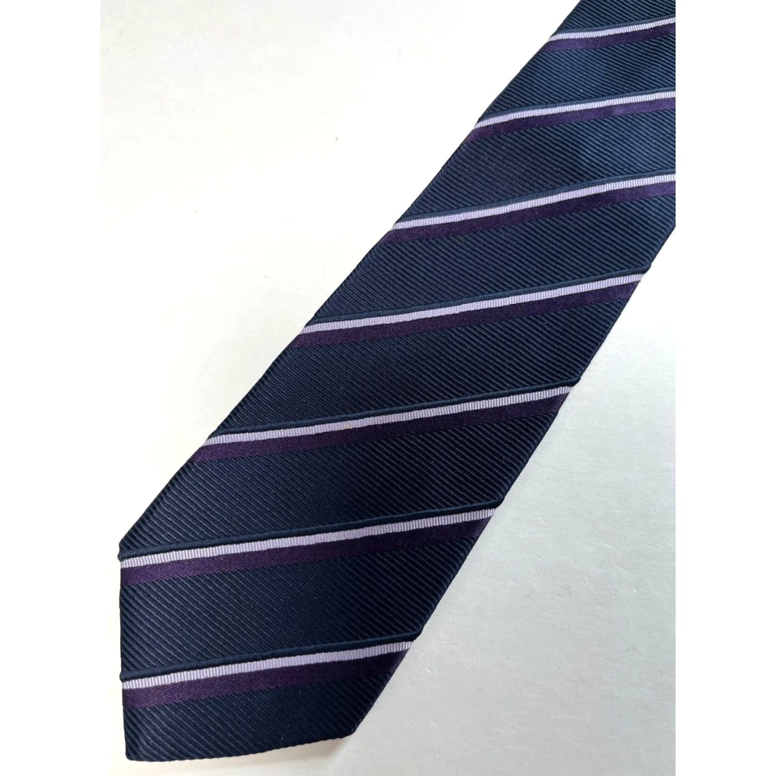 Vintage Epoca Uomo Silk Tie Striped Ribbed Navy Made in Japan Men’s Tie 100% Silk Length 58 1/2 Width 3 3/8" Classic Size ONE SIZE - 3 Thumbnail