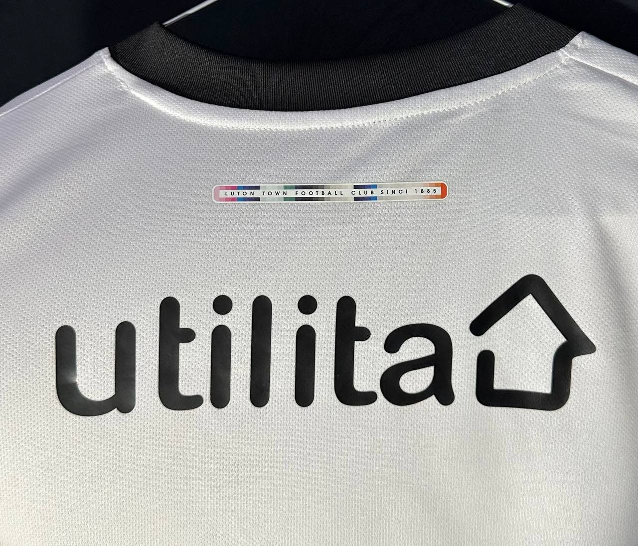 Umbro Luton Town fc 2022 - 2023 away jersey Shirt Umbro soccer Size US S / EU 44-46 / 1 - 5 Thumbnail