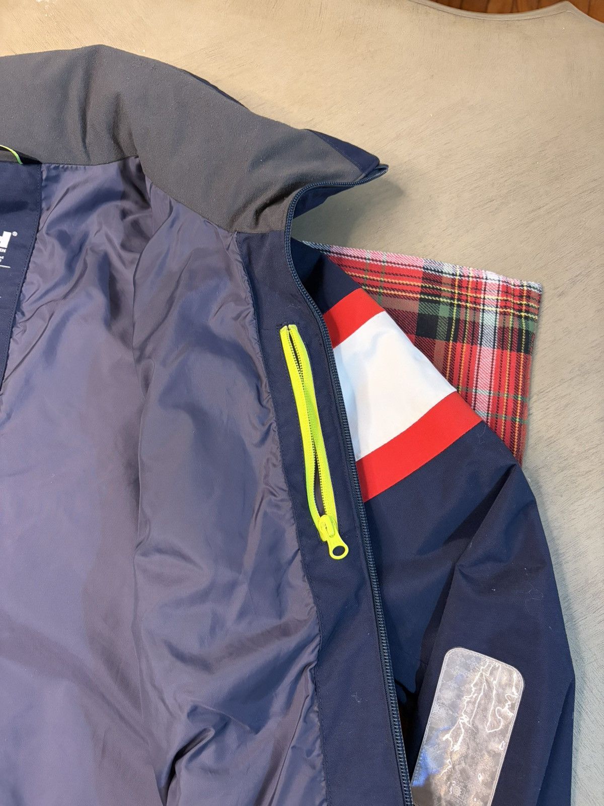 Helly Hansen Navy Blue and Red Helly Hansen Waterproof Jacket Size US S / EU 44-46 / 1 - 3 Thumbnail
