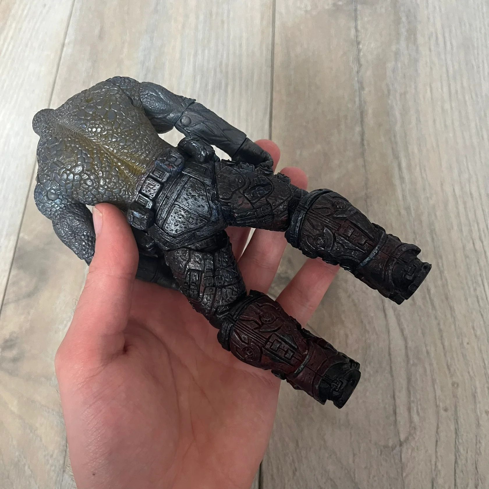 FaZe NECA 2009 Gears Of War Lambent Grenadier Action Figure Size ONE SIZE - 8 Thumbnail