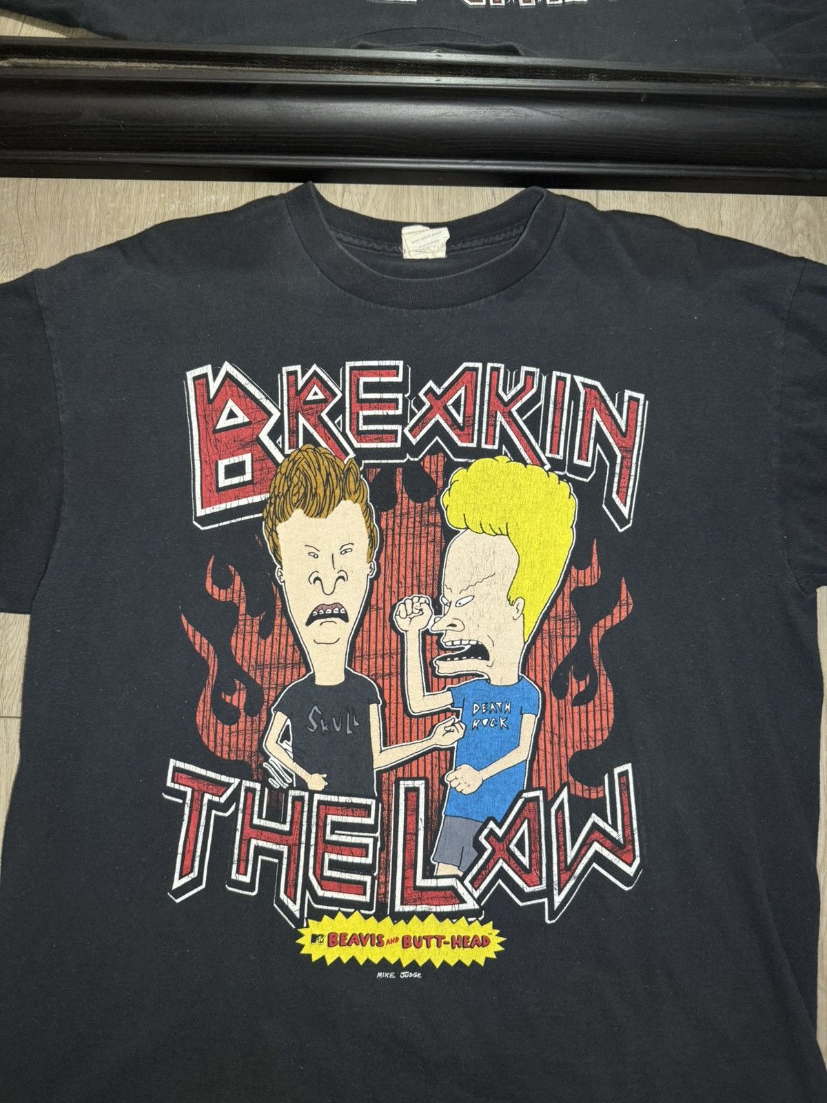 Vintage Vintage / Y2K Beavis & Butthead Breaking The Law Shirt Size US L / EU 52-54 / 3 - 2 Thumbnail