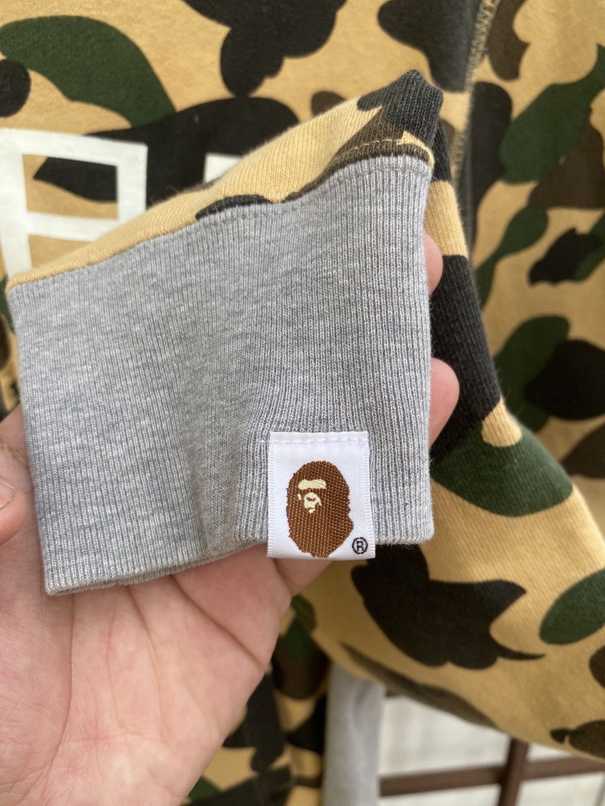 Bape Bape 1st Camo Glow in The Dark Full Zip Hoodie Size M Size US M / EU 48-50 / 2 - 6 Thumbnail