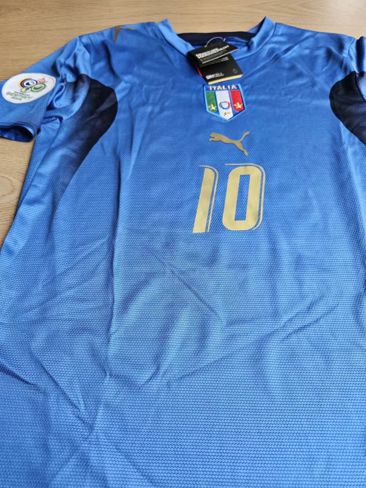 Other Italy Totti Jersey 2006 Size US M / EU 48-50 / 2 - 3 Thumbnail