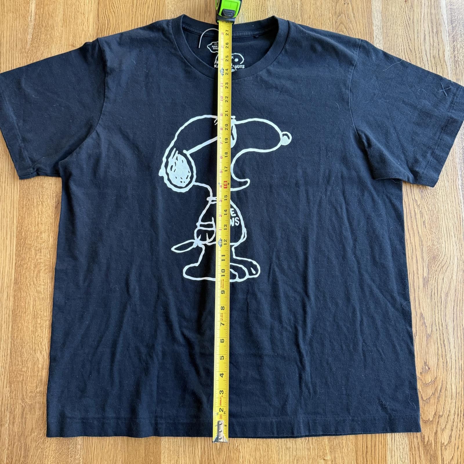 Kaws Uniqlo KAWS Black Snoopy Joe Graphic T-Shirt Mens Size XL Size US XL / EU 56 / 4 - 3 Thumbnail