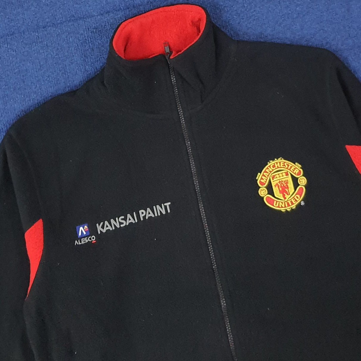 Vintage Vintage Manchester United Zipper Fleece Jacket C264N7 Size US L / EU 52-54 / 3 - 2 Thumbnail