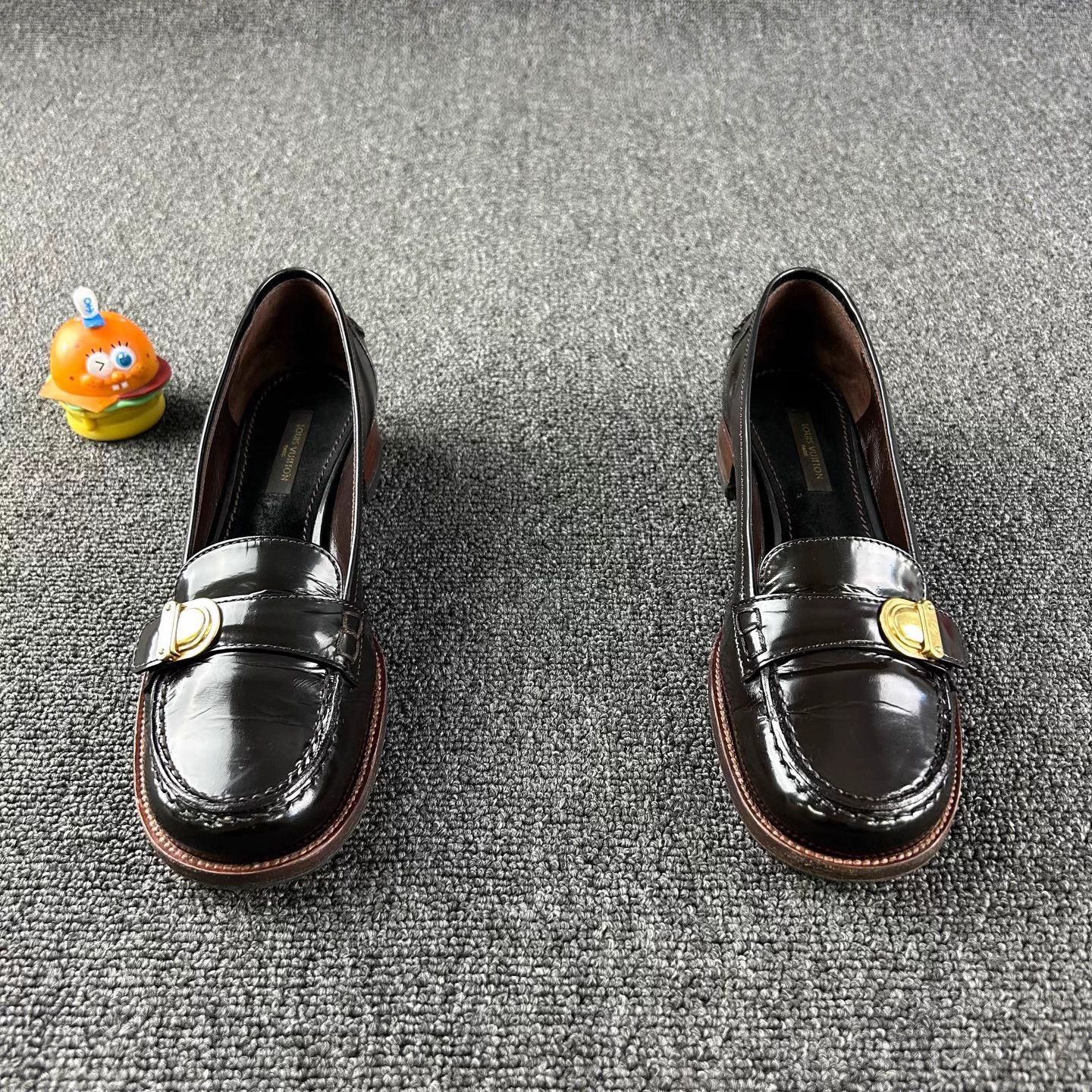 Louis Vuitton LV Black Loafers Size 36 Size US 5 / IT 35 - 2 Thumbnail