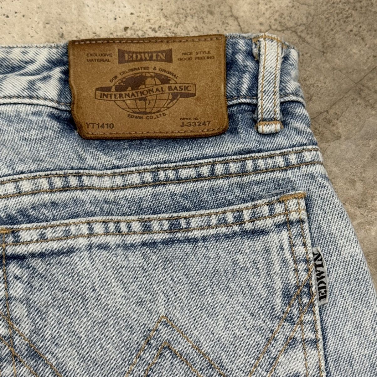 Edwin Vintage Edwin Low Rise Distressed Lightwash Denim Size US 31 - 16 Thumbnail