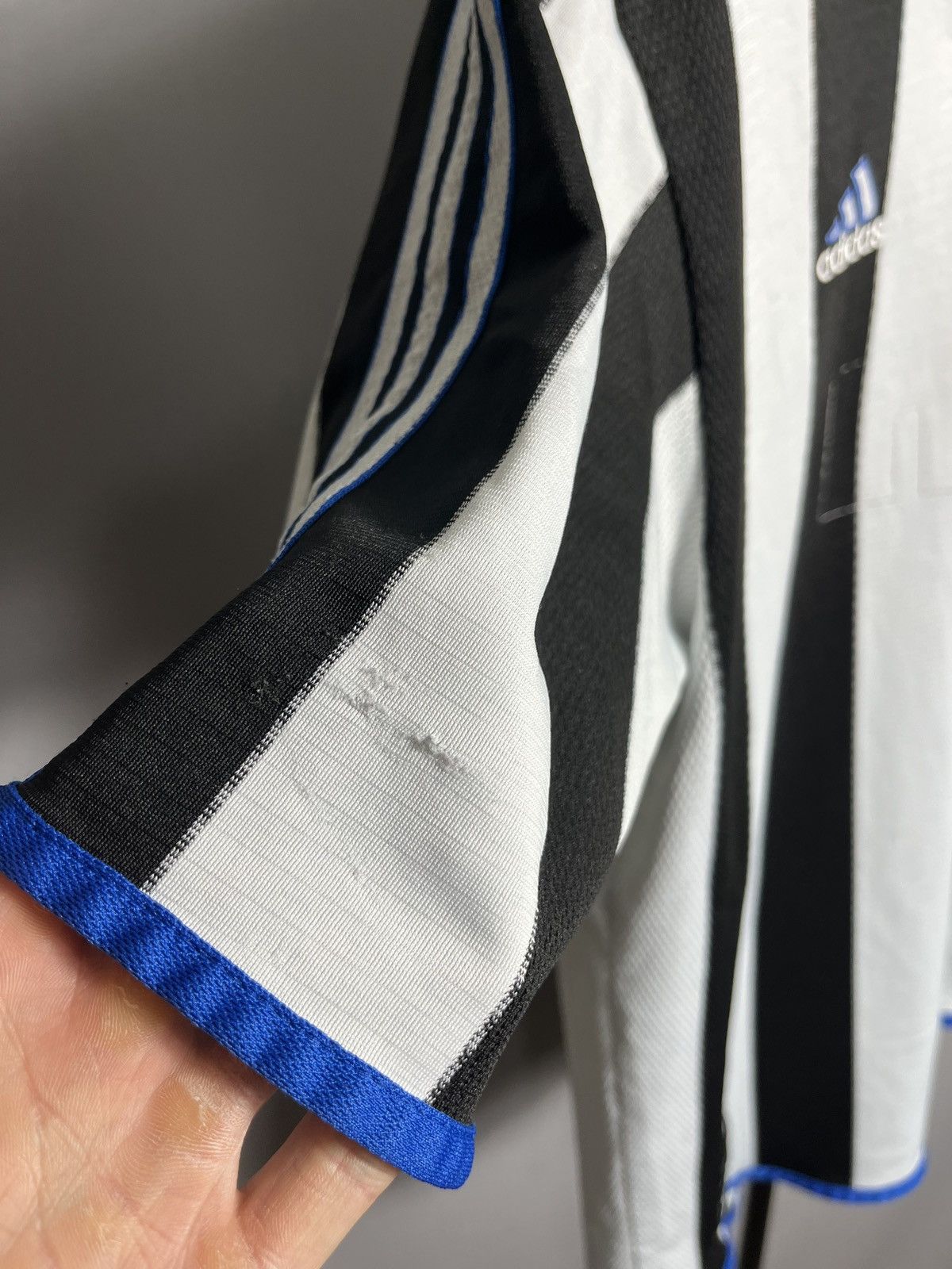 Sports Specialties Newcastle United 2000-2001 Home Adidas Football Shirt Soccer Size US L / EU 52-54 / 3 - 10 Thumbnail