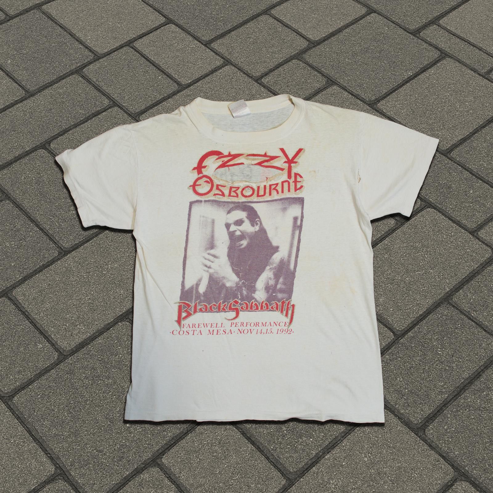 Vintage 1992 Ozzy Osbourne Black Sabbath Thrashed Tee Size US L / EU 52-54 / 3 - 1 Thumbnail