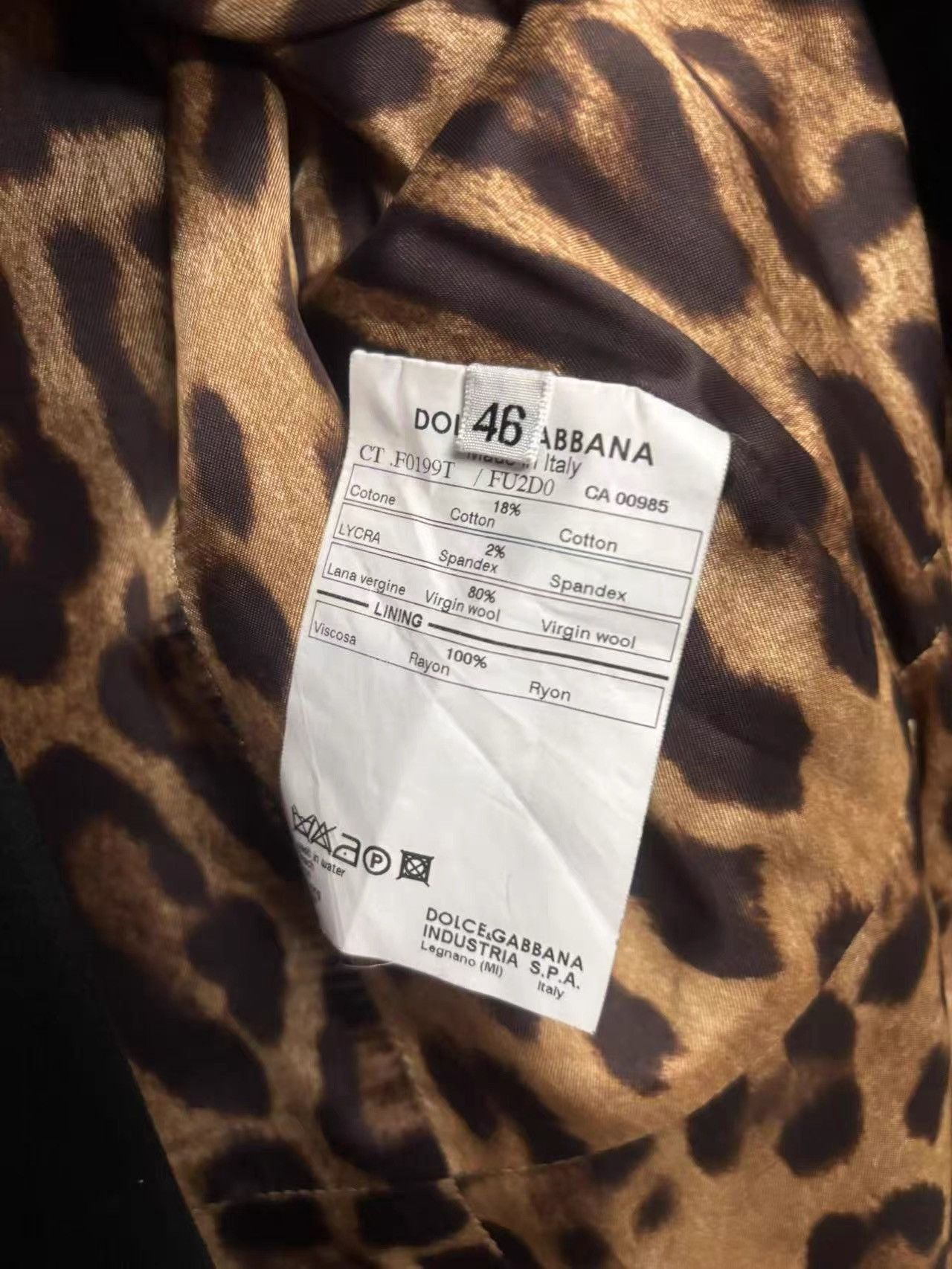 Dolce & Gabbana Dolce Gabbana Wool & Velvet Paneled Coat K31 Size US S / EU 44-46 / 1 - 3 Thumbnail
