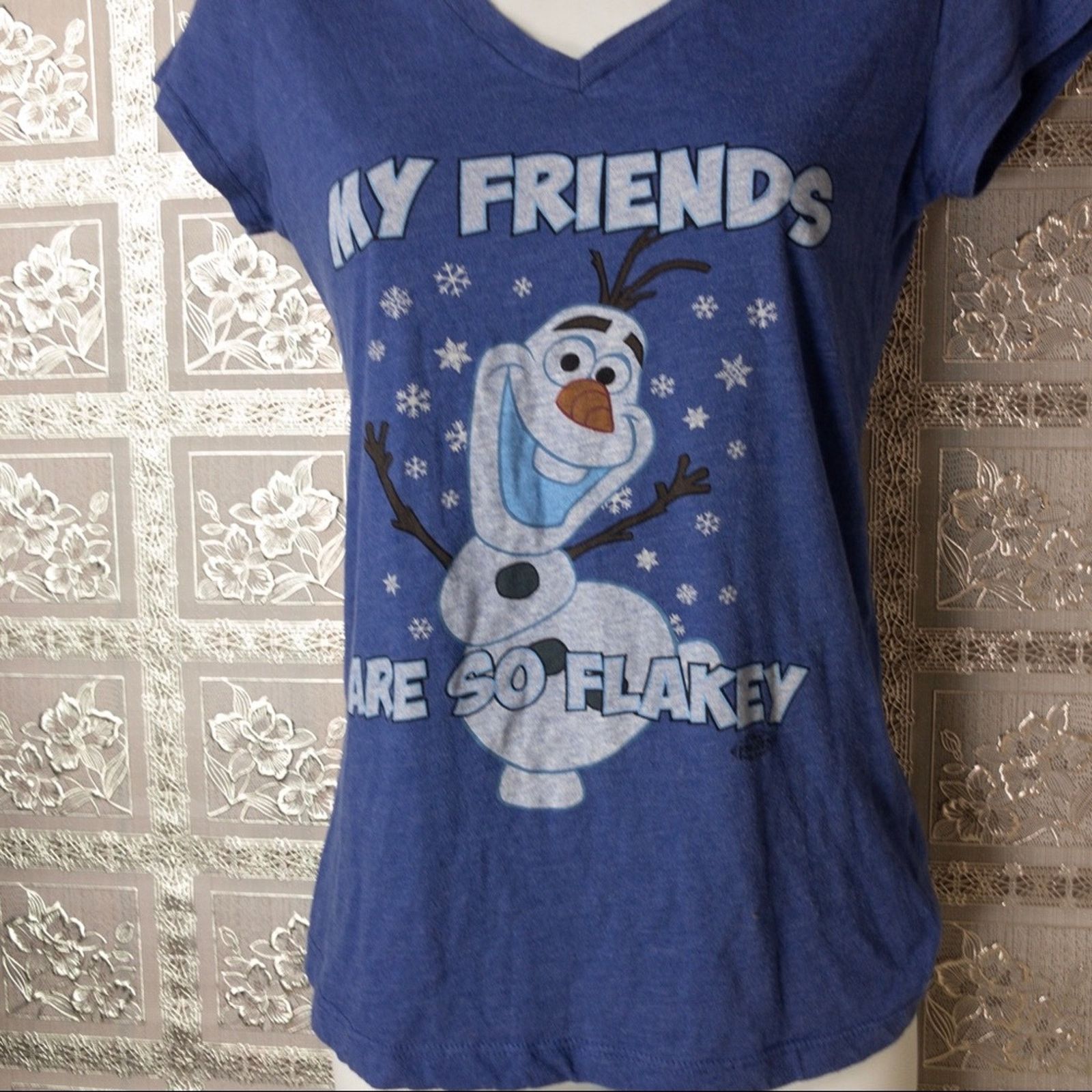 Disney Disney Frozen Juniors My Friends Are So Flakey Top Size S / US 4 / IT 40 - 4 Thumbnail