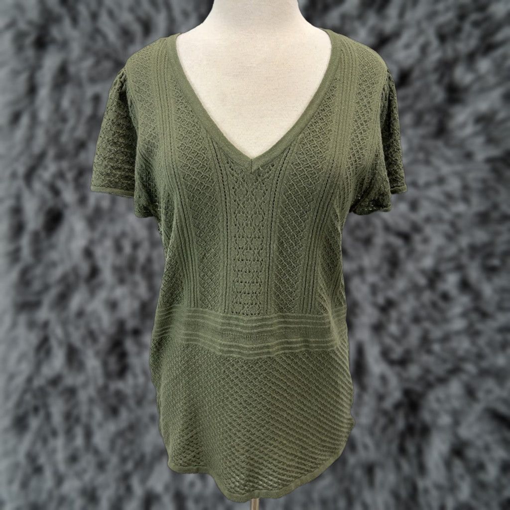 Torrid VINTAGE? No, Torrid Pointelle Sweater Green Short Sleeve 2X Plus Pullover V-Neck Knit Rayon Blend Women Adult 2X Torrid Sweater Size XXL / US 16-18 / IT 52-54 - 1 Thumbnail