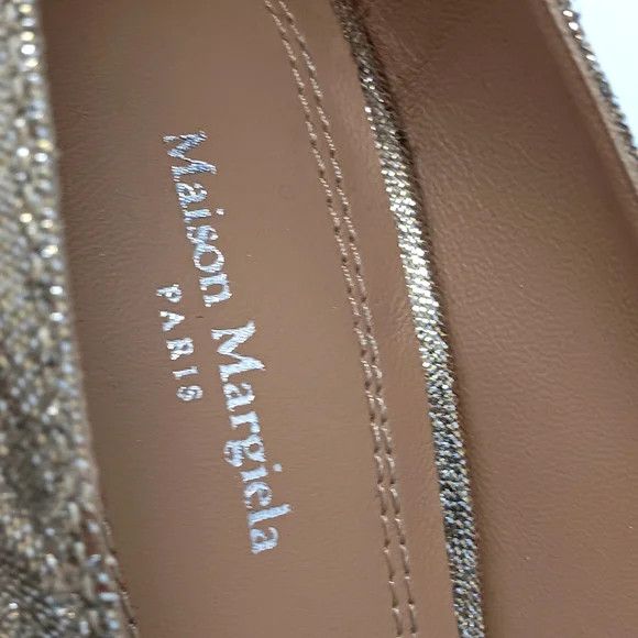Maison Margiela Maison Margiela Women's Distressed Gold Metallic Pumps -EU39 Size US 9 / IT 39 - 14 Thumbnail