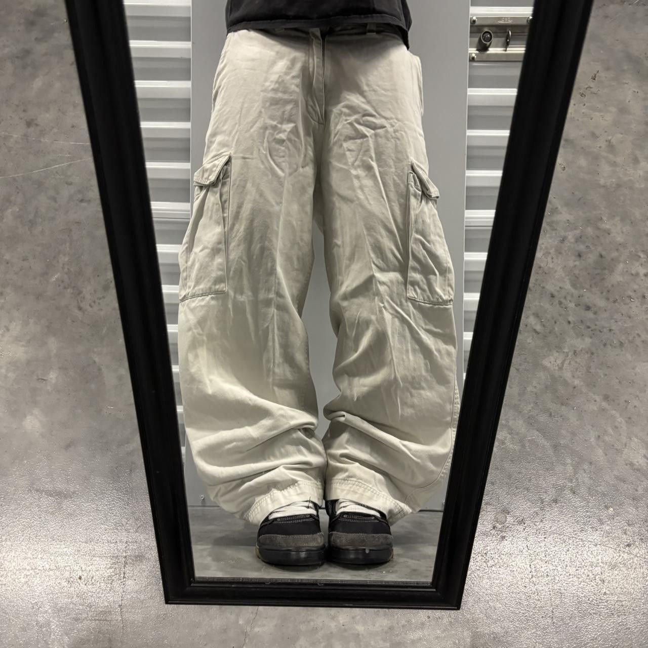 Japanese Brand × Vintage Crazy Vintage Y2K/2000s Baggy White Streetwear Skater Cargo Pants! Size US 34 / EU 50 - 1 Thumbnail