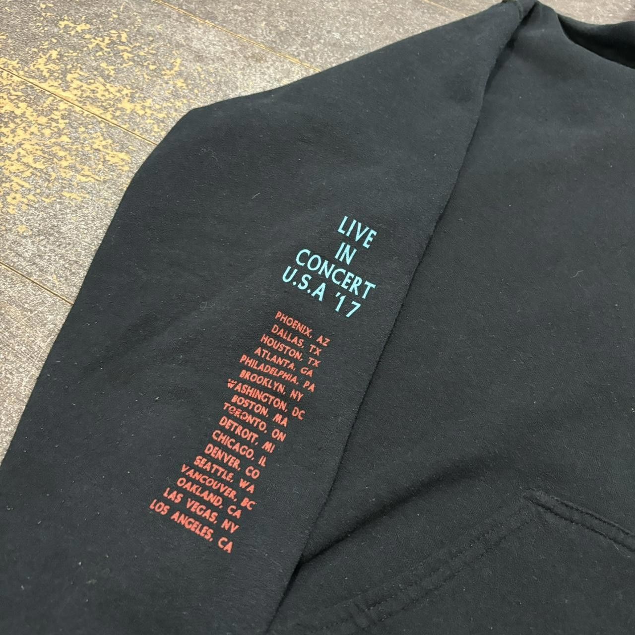 Travis Scott Travis Scott live in concert tour hoodie 2017 baby head M Size US M / EU 48-50 / 2 - 5 Thumbnail