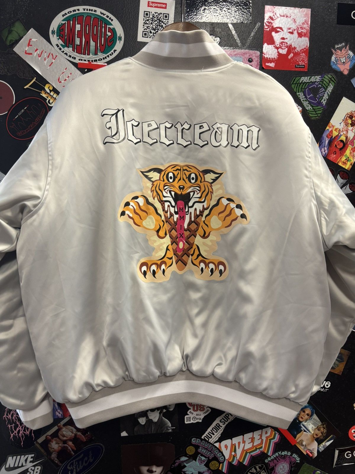 Icecream Icecream japan exclusive satin bomber Size US M / EU 48-50 / 2 - 1 Thumbnail