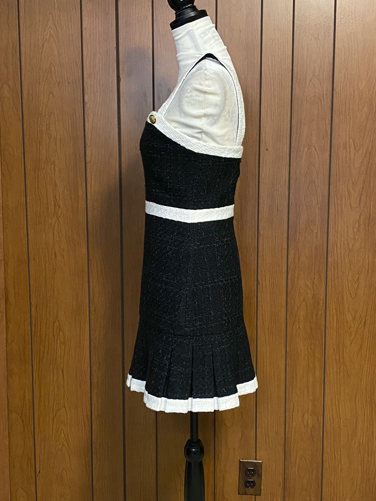 Alice + Olivia Alice and Olivia Mini Square Neck Dress size 4 Size S / US 4 / IT 40 - 12 Thumbnail