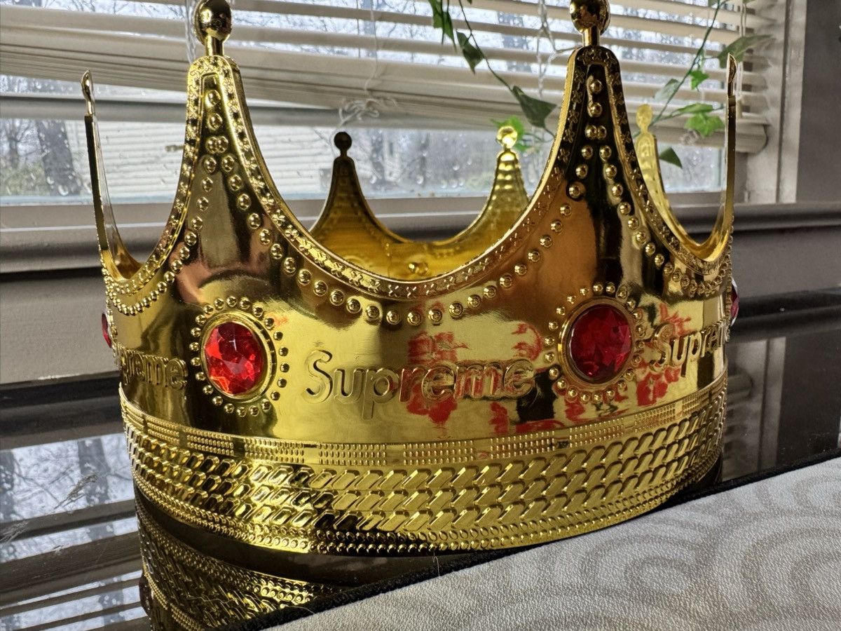 Supreme Supreme Gold Crown Size 40 - 3 Thumbnail