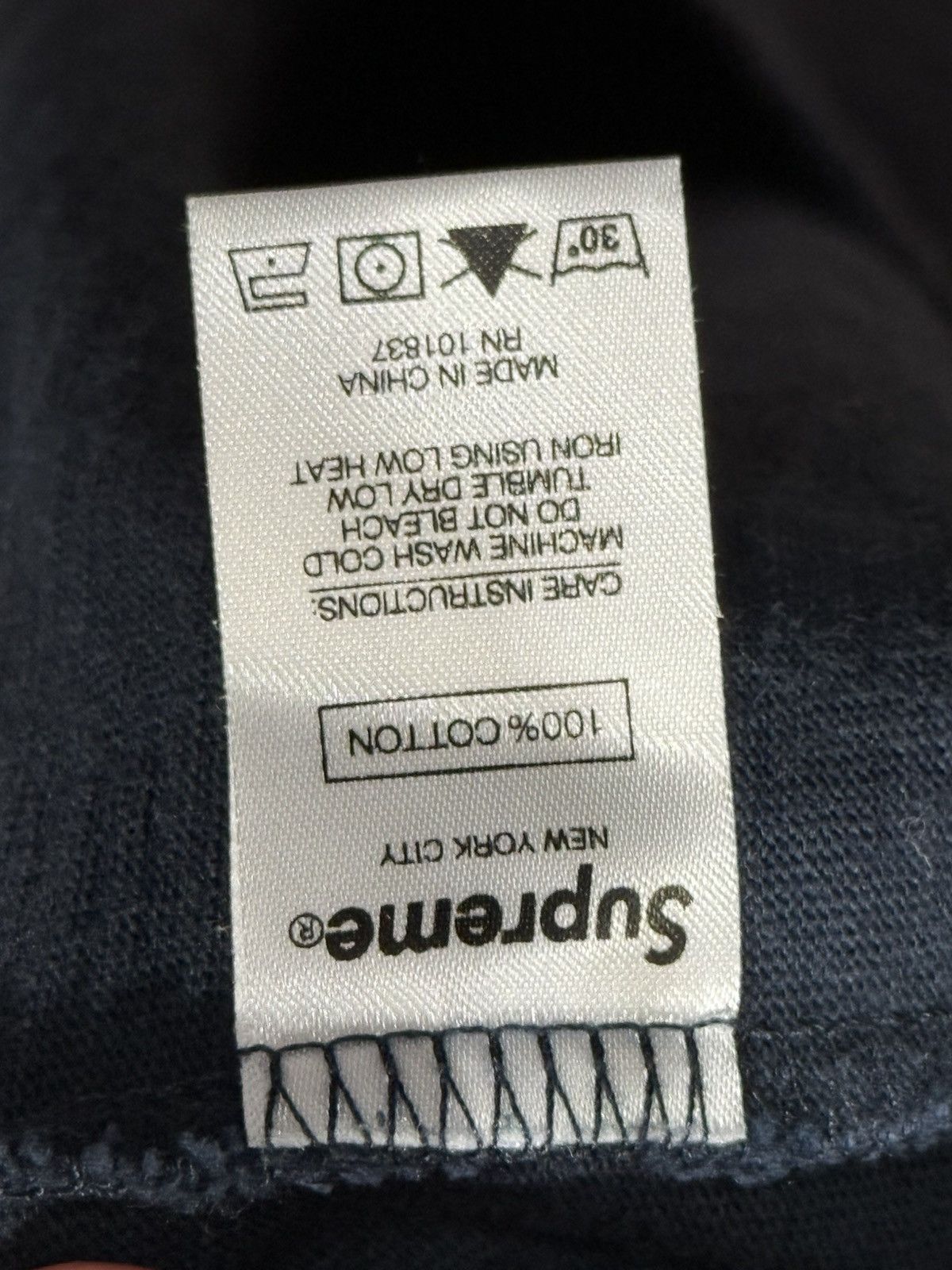 Supreme Supreme Long Sleeve Pocket Tee Navy Large Script Pocket Tab Size US L / EU 52-54 / 3 - 5 Thumbnail