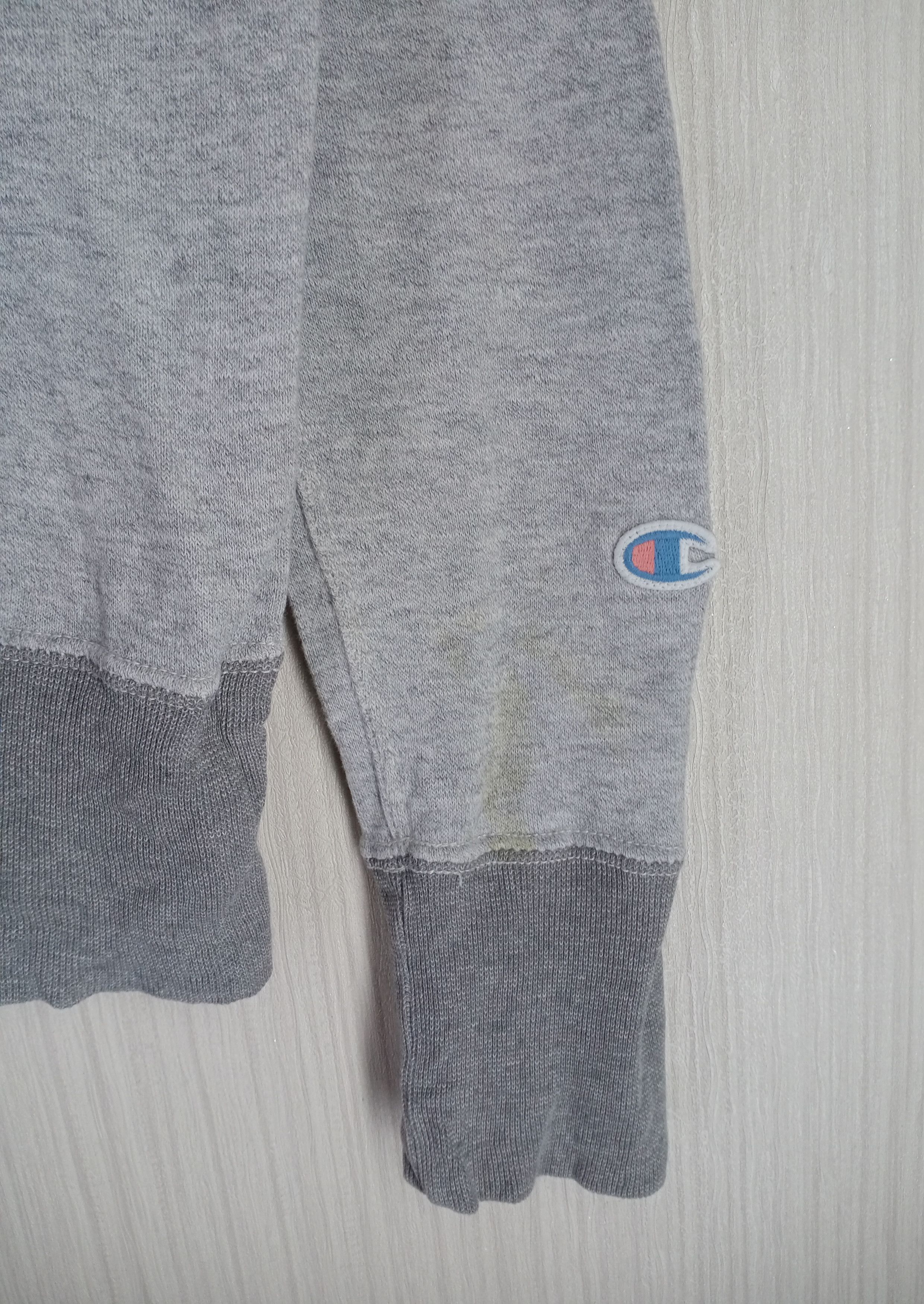 Champion Rare Vintage 80s Champion Delaware Football 72 Sweatshirt Size US M / EU 48-50 / 2 - 5 Thumbnail