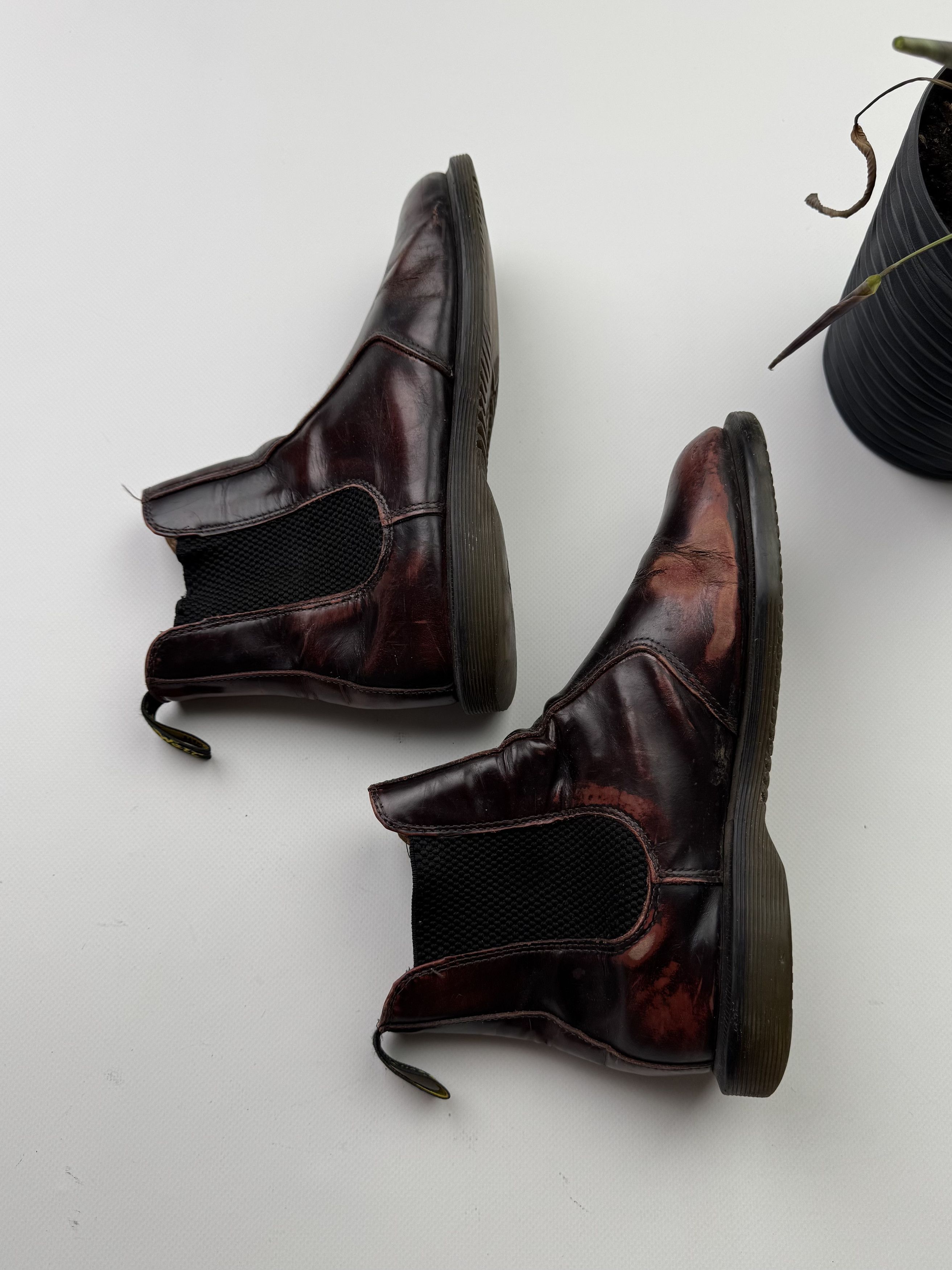 Dr. Martens Dr. Martens Vintage Thrashed Leather Boots (145) Size US 8 / IT 38 - 4 Thumbnail