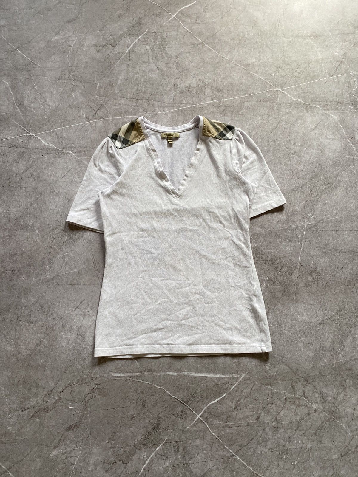Burberry × Vintage Vintage Y2K Burberry London White T Shirt Made in Bulgaria Size S / US 4 / IT 40 - 2 Thumbnail