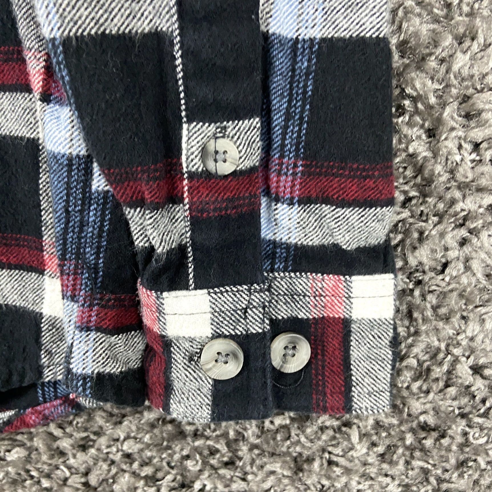 Vintage VINTAGE Americanware Flannel Red Plaid Shirt Men M Long Sleeve Button-Up (Red) Mens Medium Plaid Flannel Shirt Size US M / EU 48-50 / 2 - 3 Thumbnail