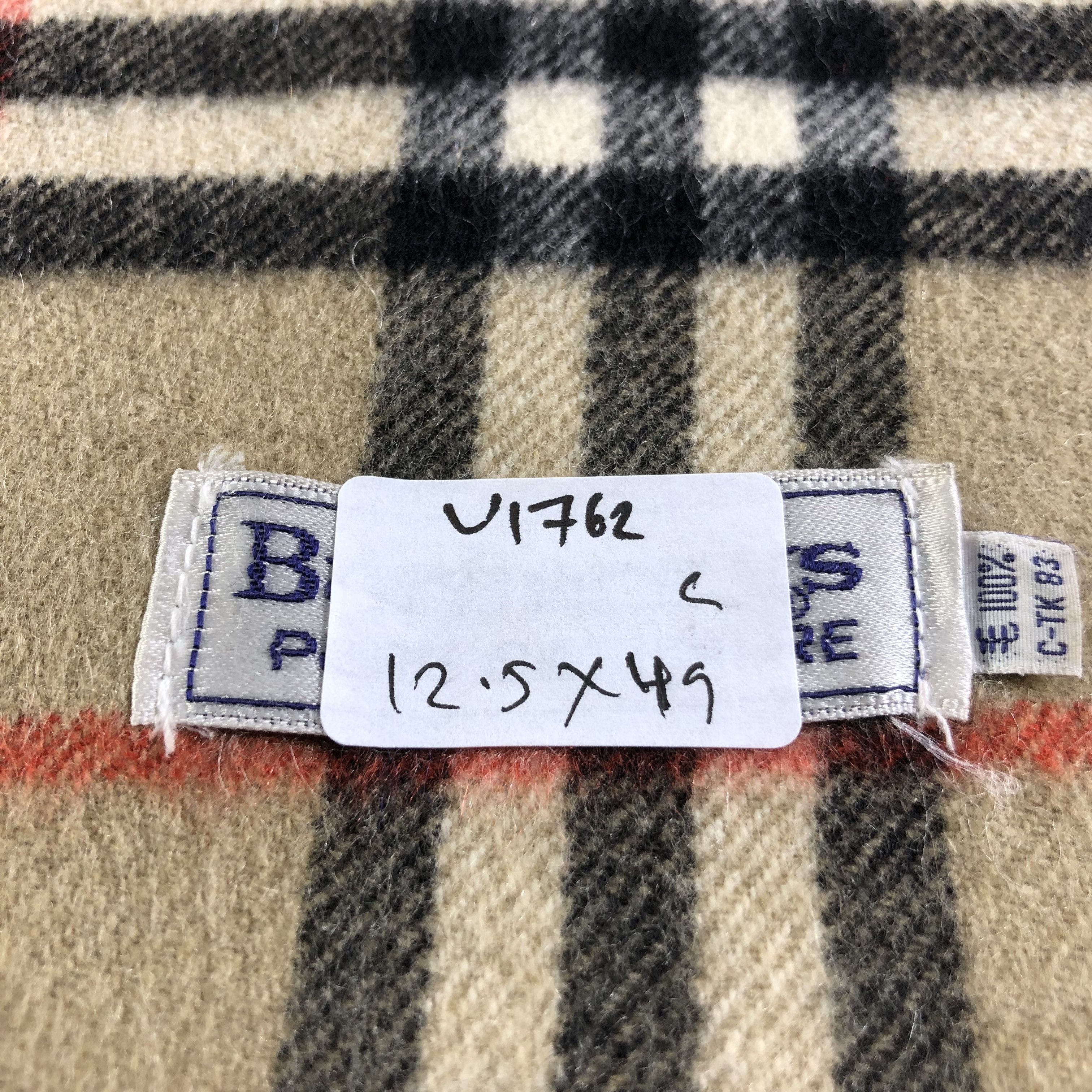 Burberry Burberrys Nova Check Tan Cashmere Scarf Muffler V1762 Size ONE SIZE - 5 Thumbnail