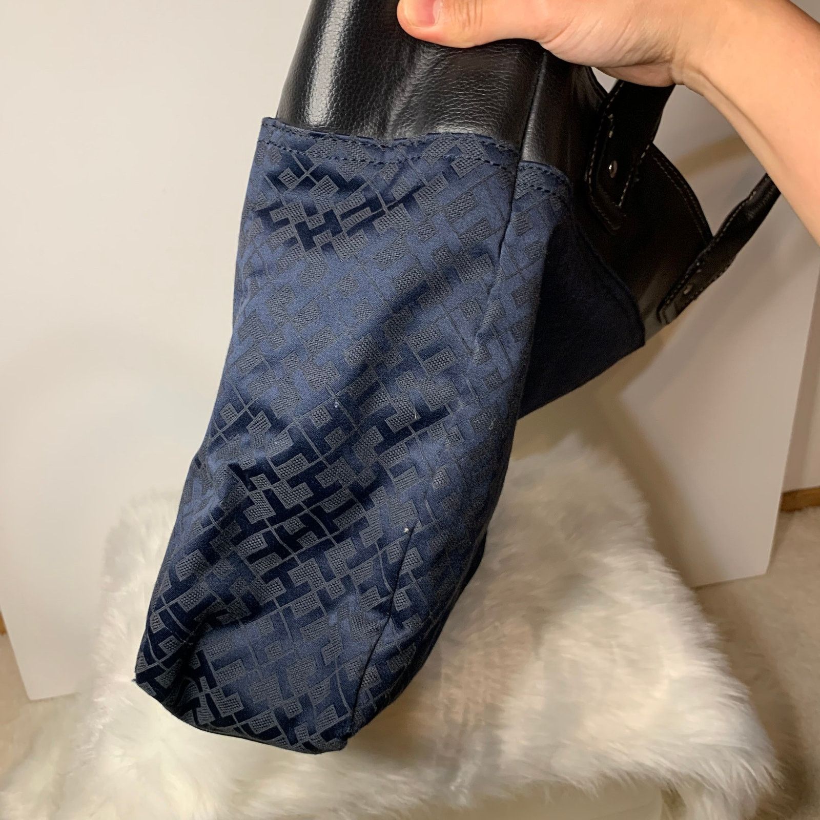 Tommy Hilfiger Tommy Hilfiger Women's Tote Navy Blue Handbags Size ONE SIZE - 11 Thumbnail
