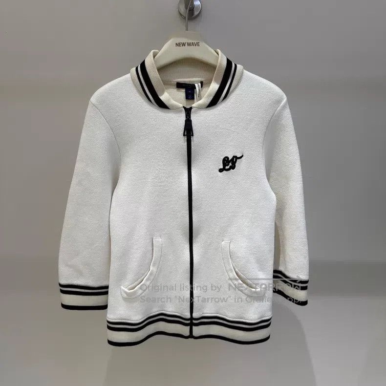 Louis Vuitton Louis Vuitton Off-white wool three-quarter sleeve zippered Size M / US 6-8 / IT 42-44 - 1 Thumbnail