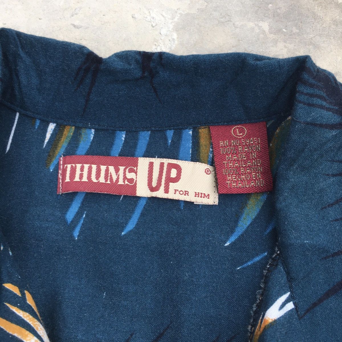Vintage Vintage THUMS UP Natural Hawaiian Rayon Shirt Size US M / EU 48-50 / 2 - 8 Thumbnail
