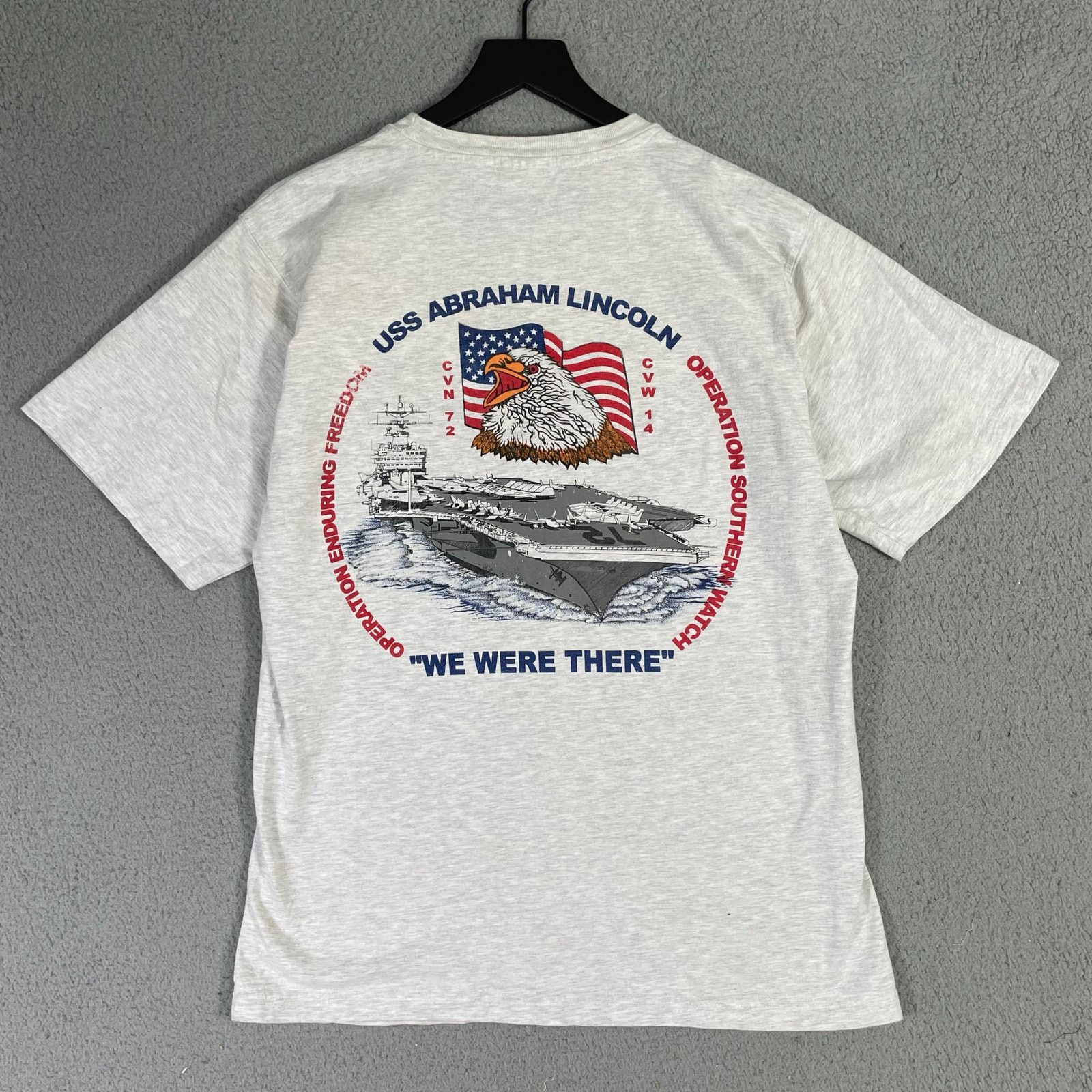Vintage Vintage USS Abraham Lincoln West Pac 2002 Navy T-Shirt XL Size US XL / EU 56 / 4 - 5 Thumbnail