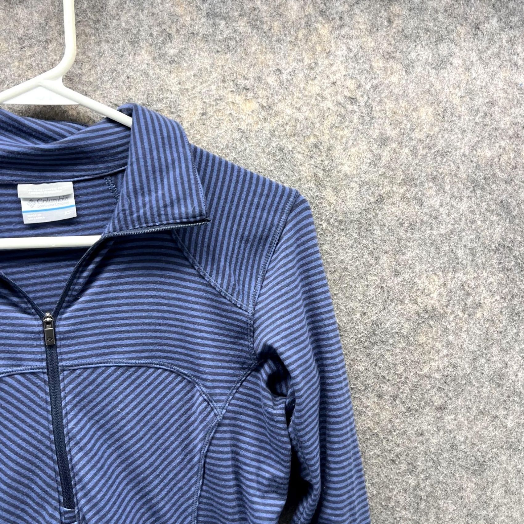 Vintage Columbia Shirt Womens XS Blue Sweatshirt Women Ladies Half Zip Omni Wick Pullover Size XS / US 0-2 / IT 36-38 - 4 Thumbnail