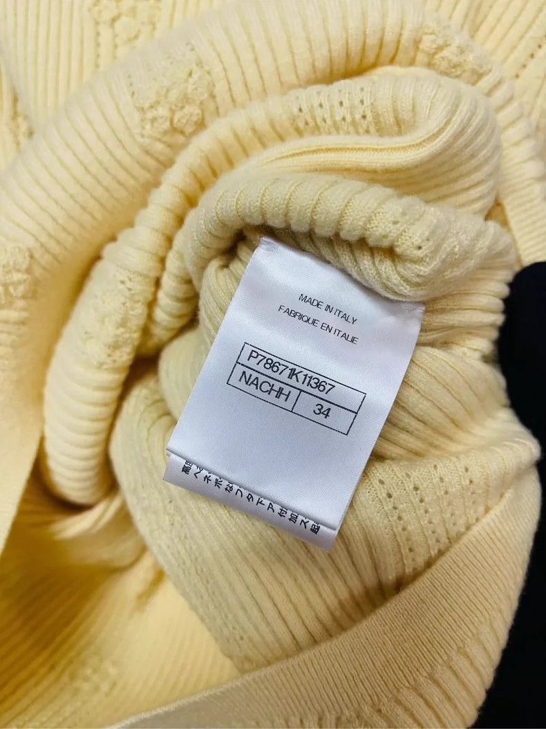 Chanel Chanel 24 chick yellow rhinestone waist-tight knitwear 2504 Size XXS / US 00 / IT 34 - 5 Thumbnail