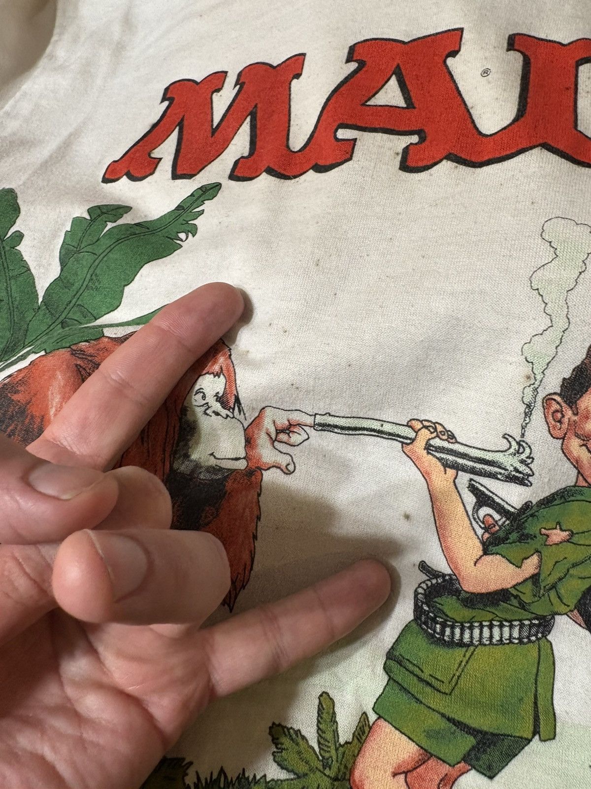 Vintage Vintage MAD Magazine Tshirt It’s Like A Jungle Comic Grail Size US L / EU 52-54 / 3 - 4 Thumbnail